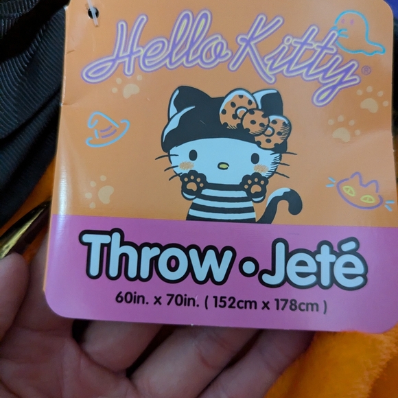 Hello kitty Halloween pirate blanket - Picture 6 of 7